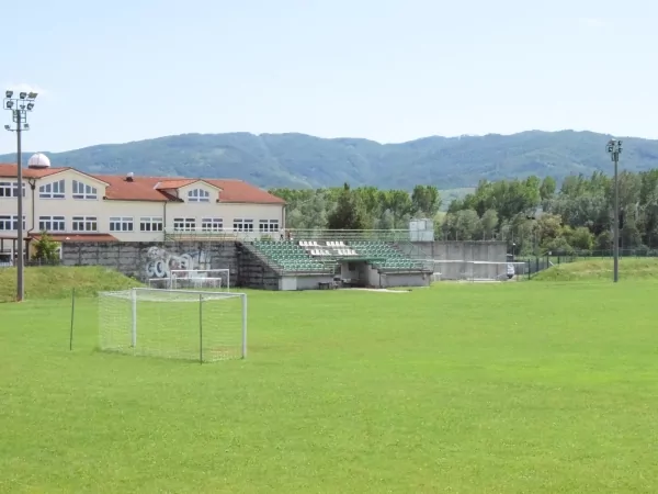 Stadion ob Beli